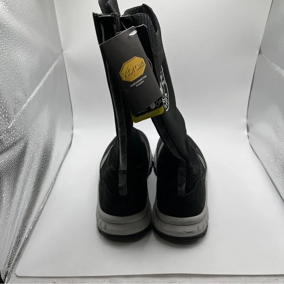 NWOB Santana Canada snow boots featuring a Vibram outsole size 37 US7 black tall - Picture 5 of 8